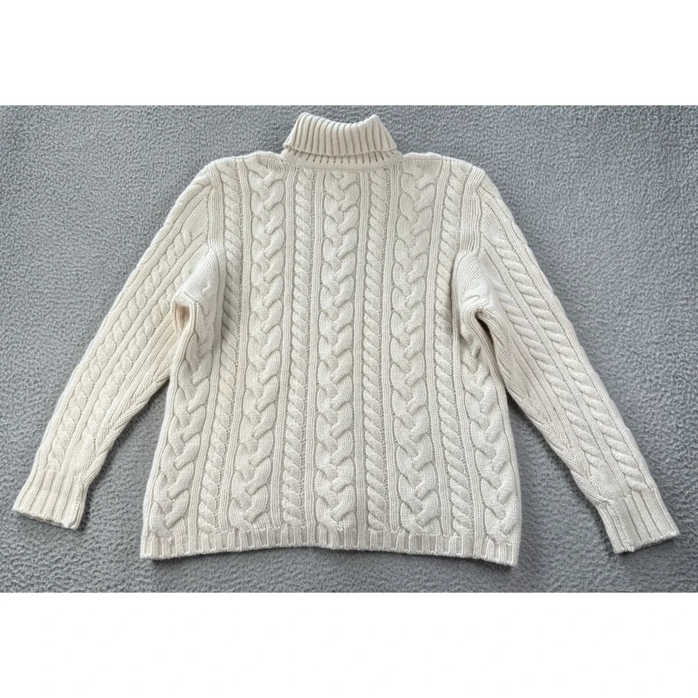 Johnstons Of Elgin Cashmere Sweater Mens 46 XL Ivory Cable Knit Made in Scotland